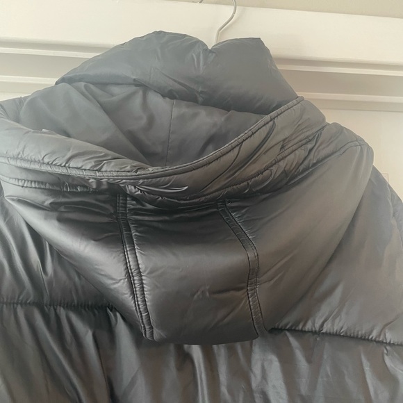 🥶 Abercrombie & Fitch Black Puffer Jacket ❄️ - Picture 13 of 15
